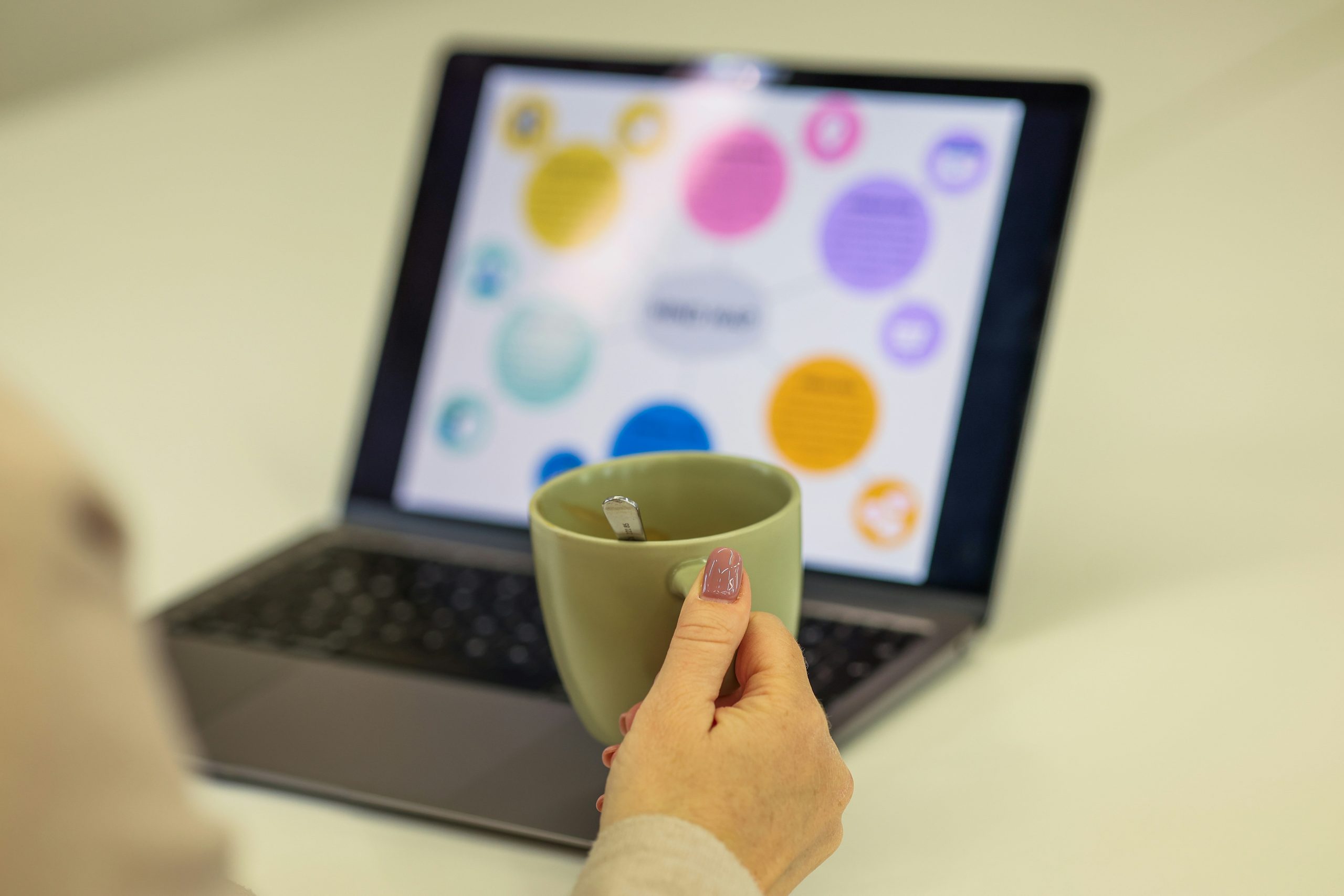 Automation vs. Human touch: Finding the right balance in brand communication